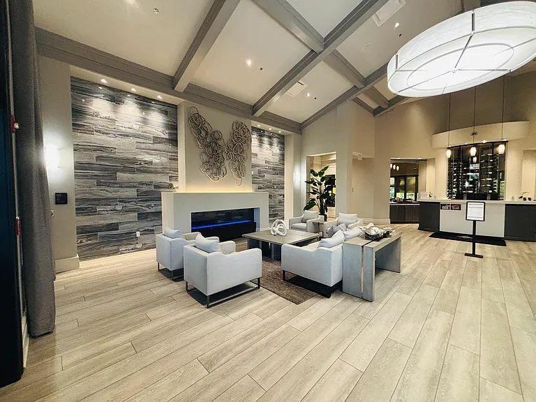 Clubhouse Dining