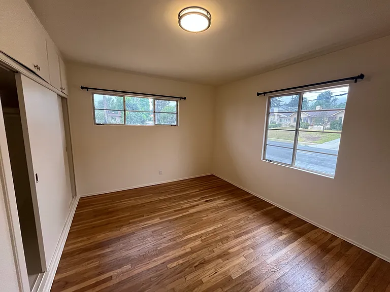 854-864 E Mendocino St #854 — Photo 12
