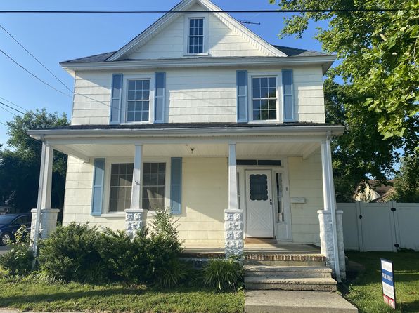 8 Delaware Ave