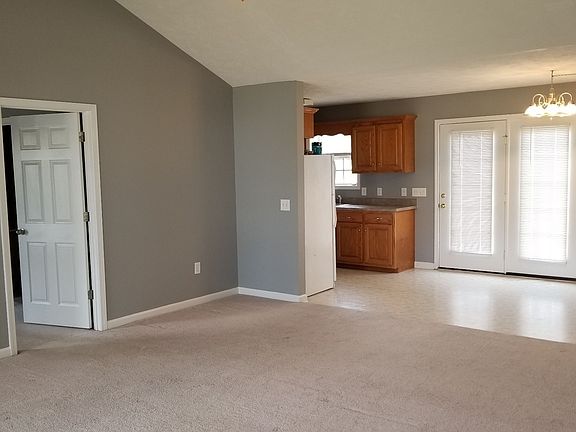 3rd image of 3337 Fletz Cir