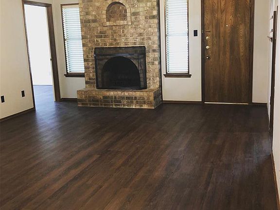 3rd image of 2616 Hilldale Blvd