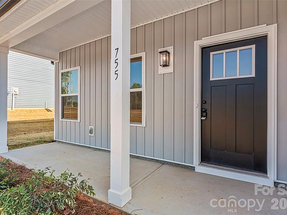 3rd image of 755 Mockingbird Rd #3