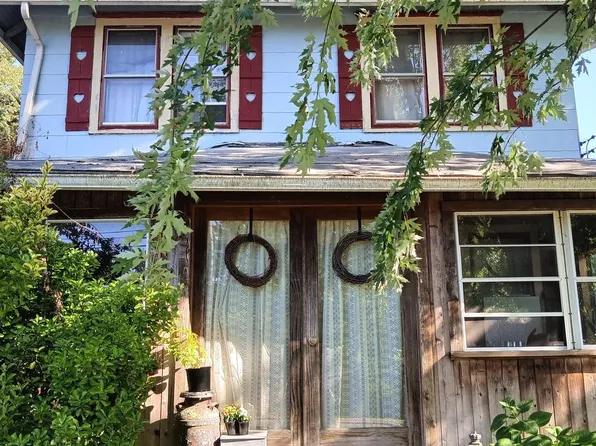 70 E Taunton Ave, Berlin, NJ 08009