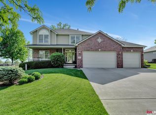 6851 Shadow Ridge Rd, Lincoln, NE 68512