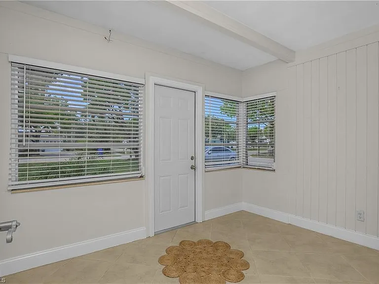 1015 10th Ave N #1011 — Photo 16