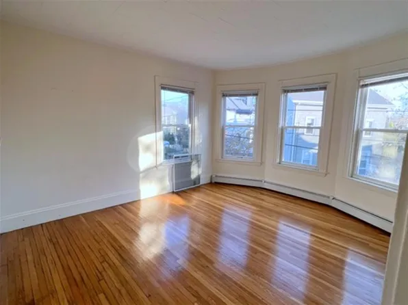 37 Oak St, Somerville, MA