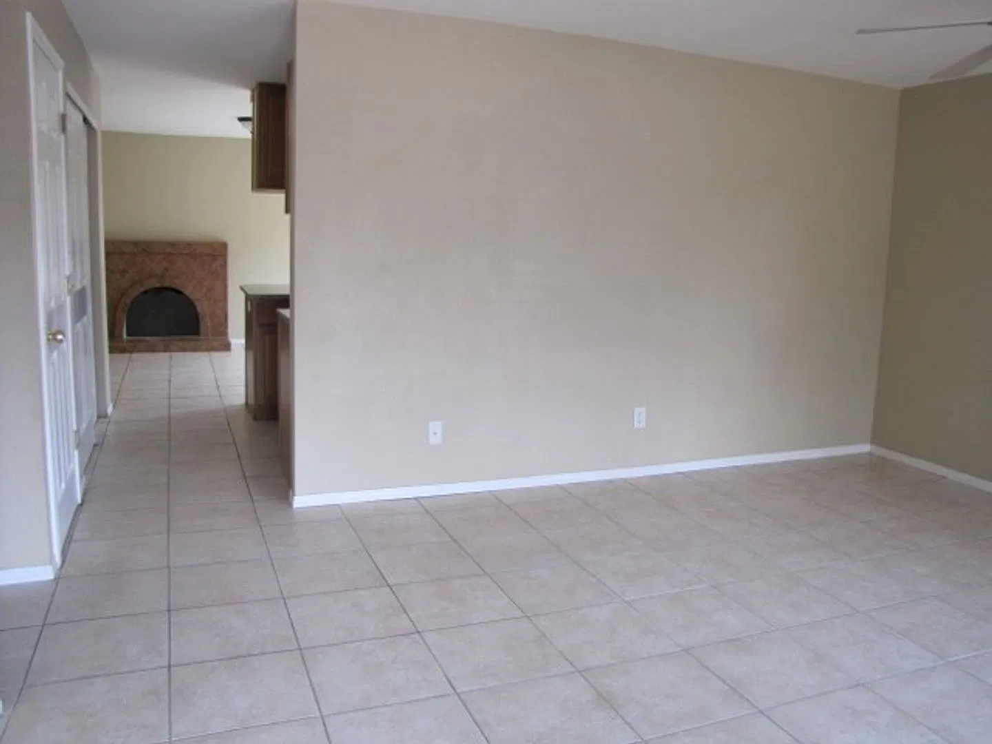 4BR/2BA/1CG, 1374 sq.ft., w/central A/C in Sierra Vista, AZ — Photo 3