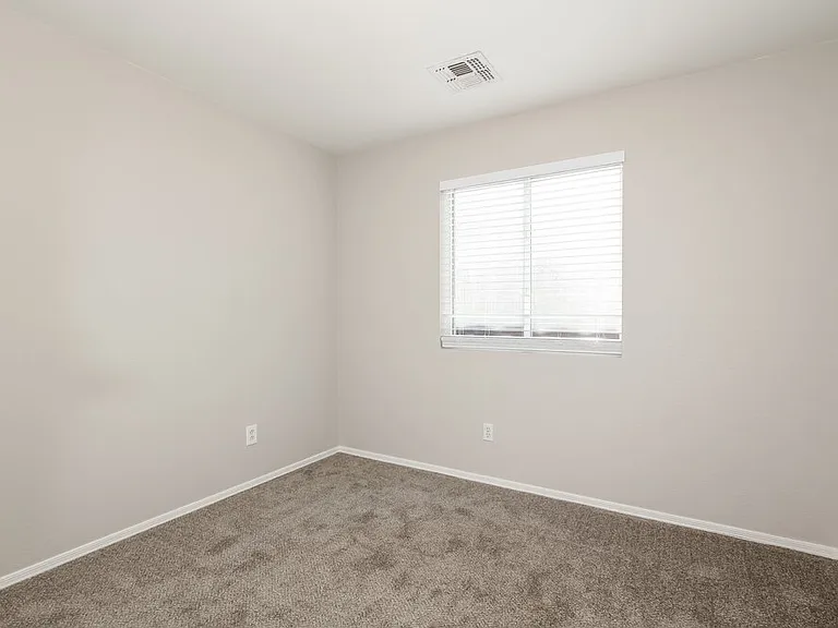 15434 W Gelding Dr — Photo 11