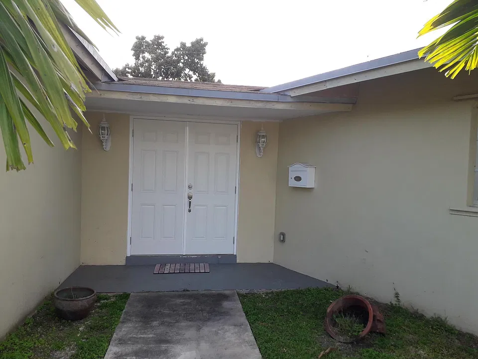SW 102nd Ct
