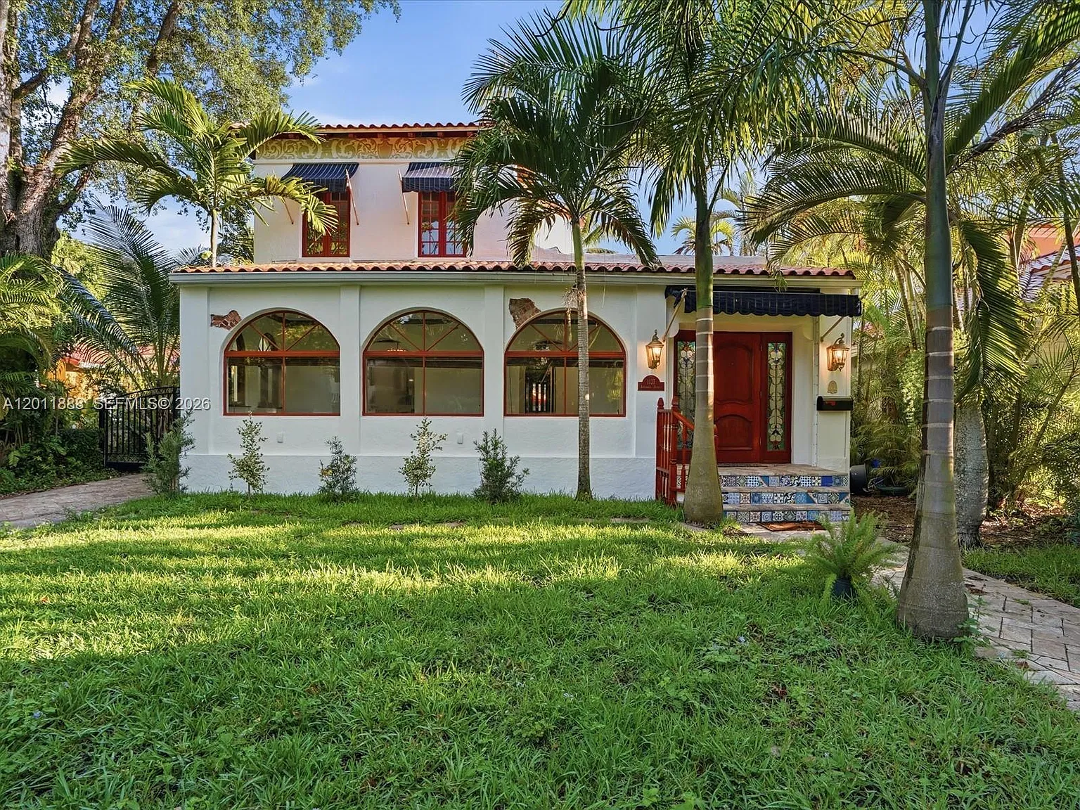 3 bed, 2.5 bath, $9,500 — Photo 1