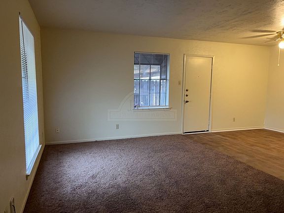 3rd image of 4502 Chase Cir APT A