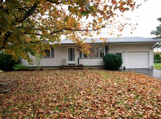 5 Abbottsford Dr, Rochester, NY 14606