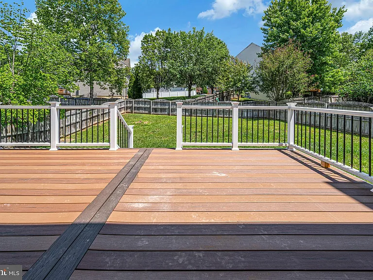 33 Saint Williams Way — Photo 3