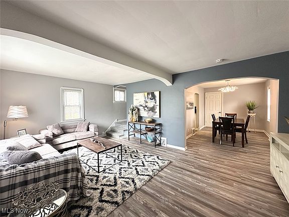 5th image of 105 Palmetto Ave