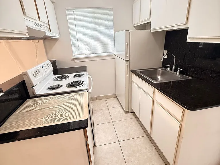 1044 Ne 8th Ave, Ft Lauderdale Fl 33304 — Photo 3