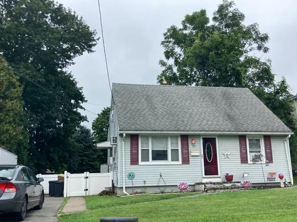 20 Mead Ave, Riverdale, NJ 07457