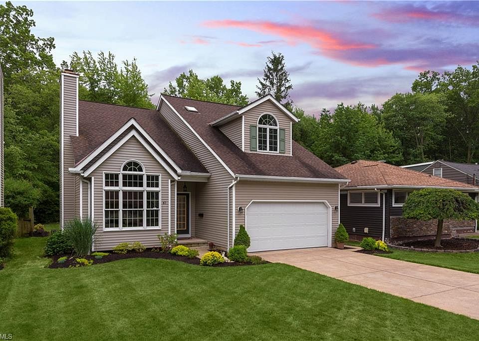 1st image of 67 Eagle Cliff Dr