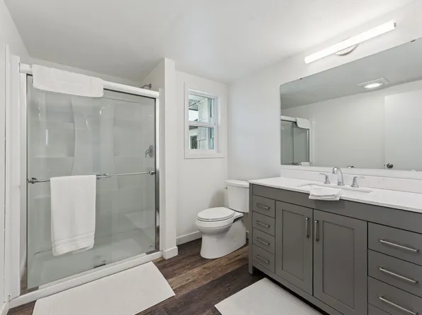 1672 Colchester Dr E, Pt Orchard, WA 98366