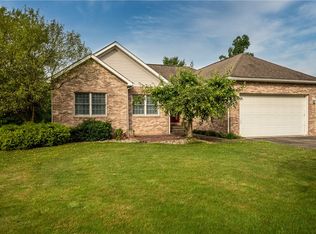 900 S Keel Ridge Rd, Hermitage, PA 16148