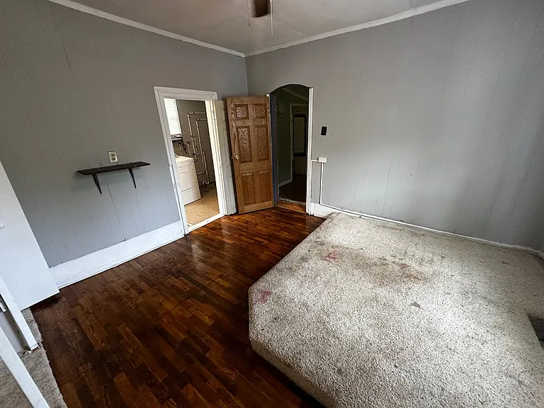 1814 Savannah Ave — Photo 3