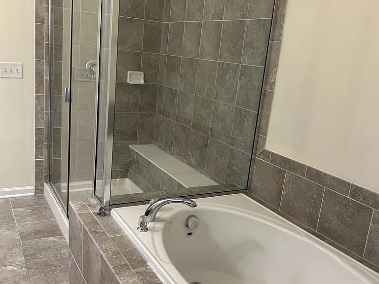 4129 Vallonia Dr — Photo 49