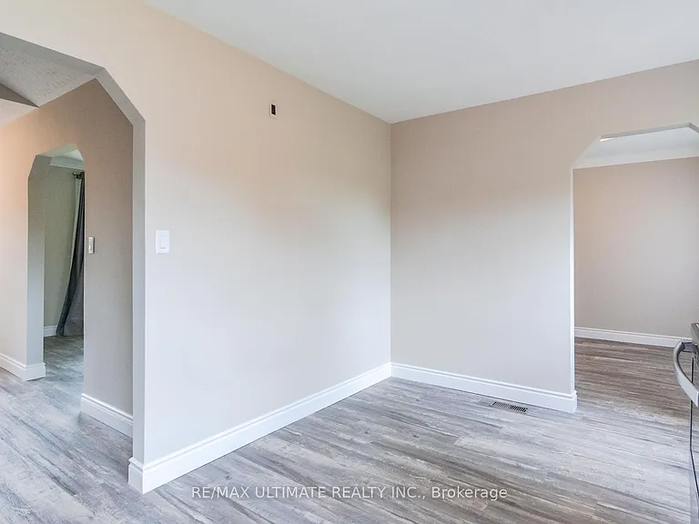 321 Warrington Rd — Photo 19
