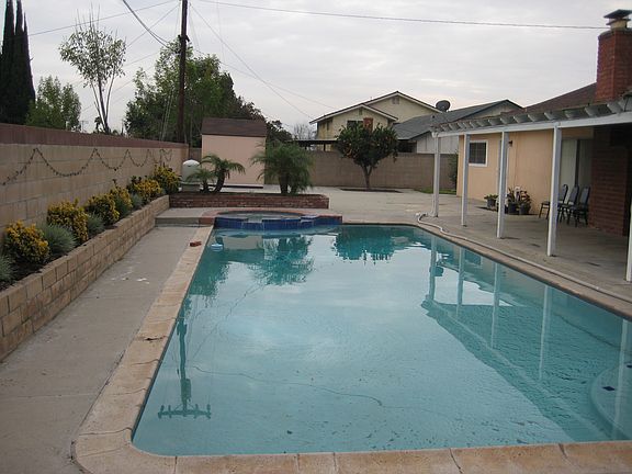4th image of 15039 Wedgeworth Dr