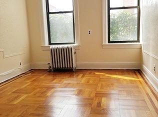 2804 33rd St #3, Astoria, NY 11102