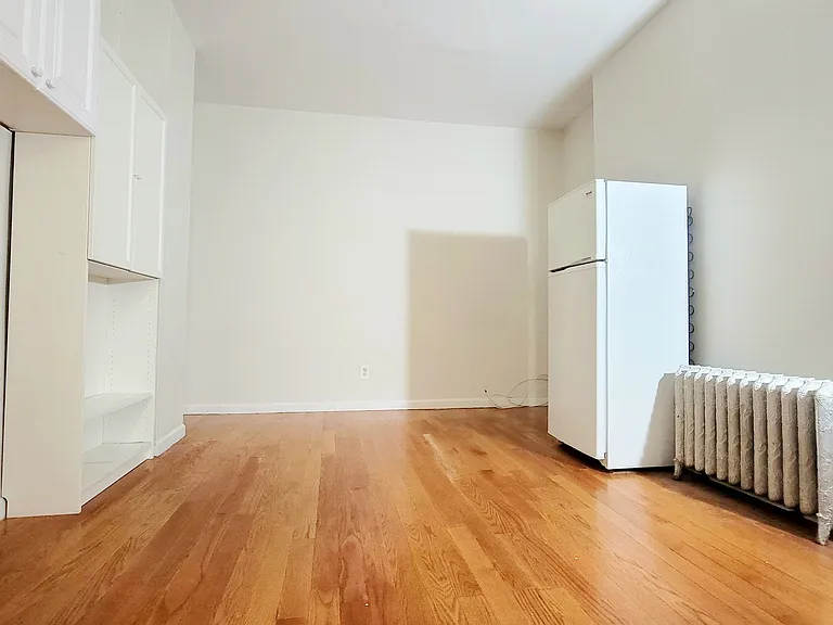 11 E 32nd St #4D — Photo 2