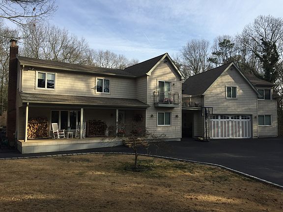 2nd image of 6 Stacy Ct