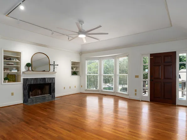 2058 Lakeview Ln, Birmingham, AL 35244