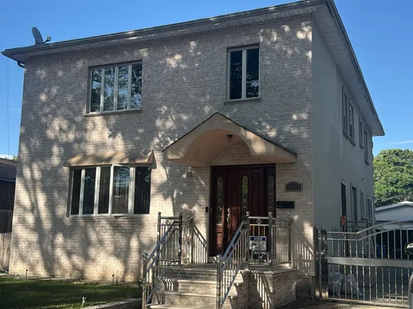 81-53 242nd St Floor 2, Bellerose, NY 11426