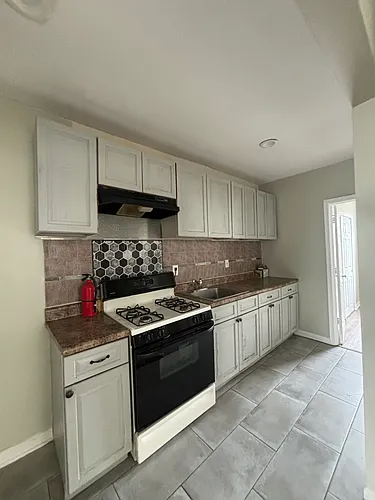 29 Taylor St Photo 1