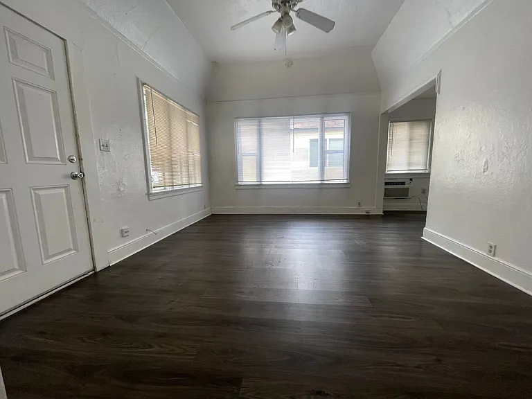 710 Normal Ave — Photo 2