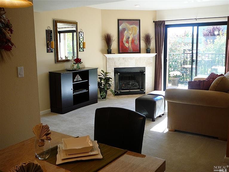 1st image of 200 Foss Creek Cir
