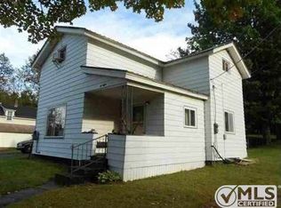 180 Bluff St, Ishpeming, MI 49849