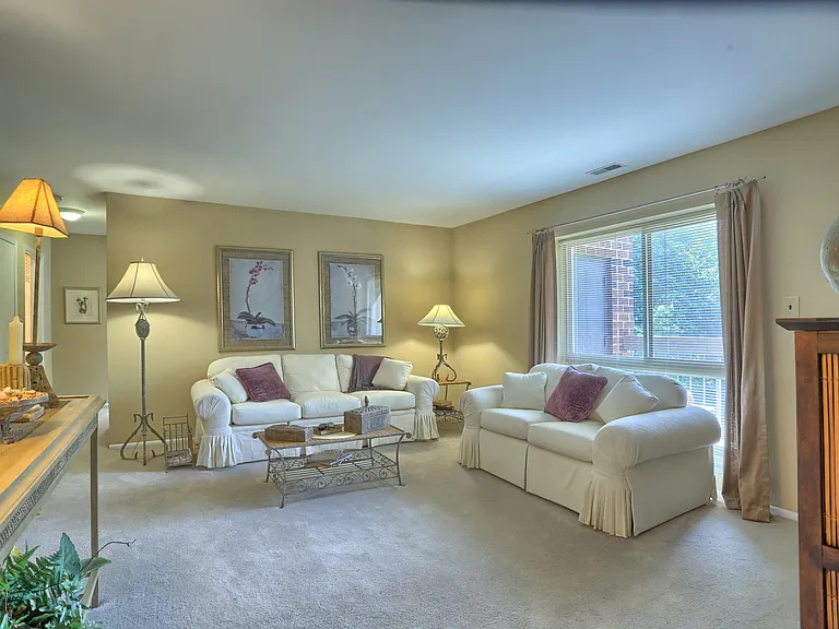Treeview Apartments — Photo 10