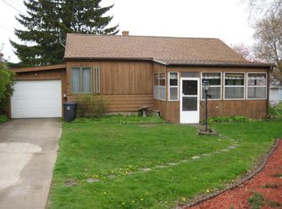 403 Lake St, Cascade, WI 53011