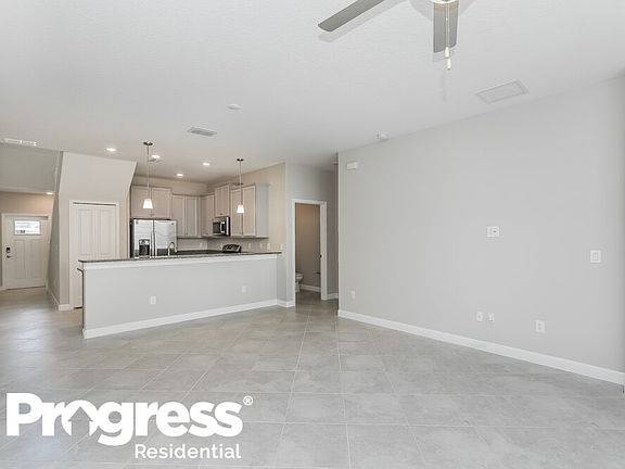 4th image of 3098 Bryant Park Dr