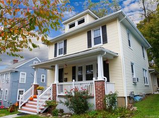 9 Raymond Ter, Norwalk, CT 06855