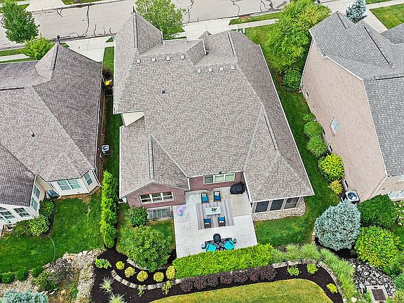 3rd image of 7443 Madeira Pines Dr