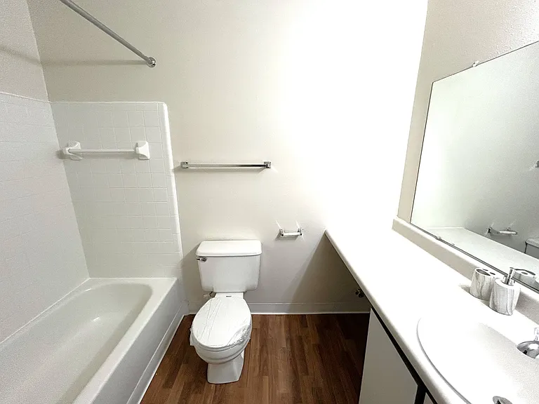 Perry Place Apartments — Photo 28