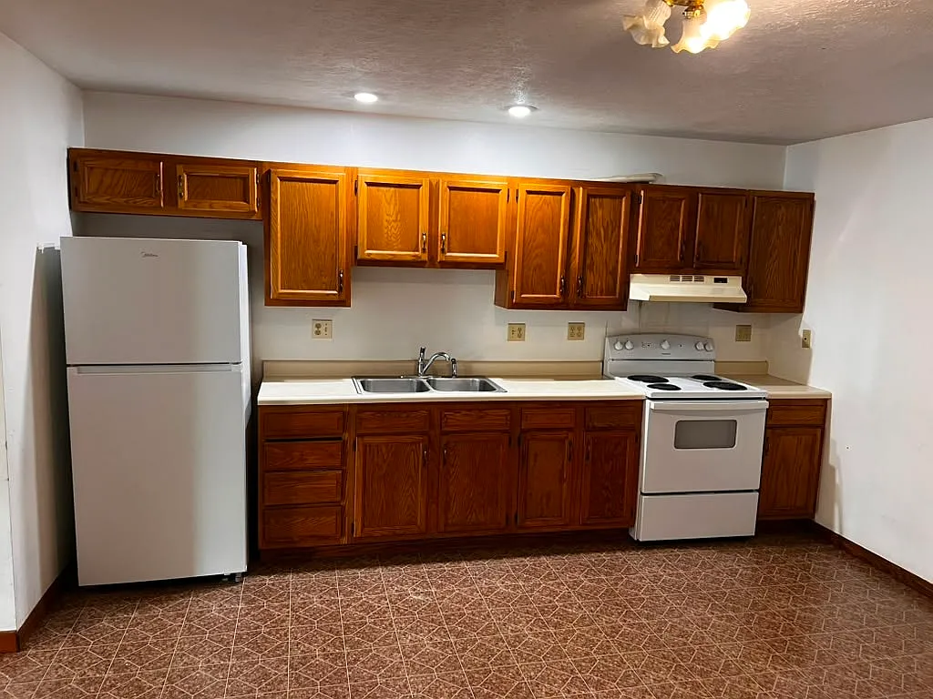8 Sunrise Drive, Unit B — Photo 4