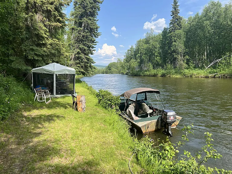Private River Frontage