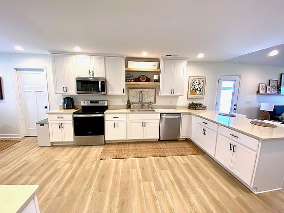 Extra cabinets
