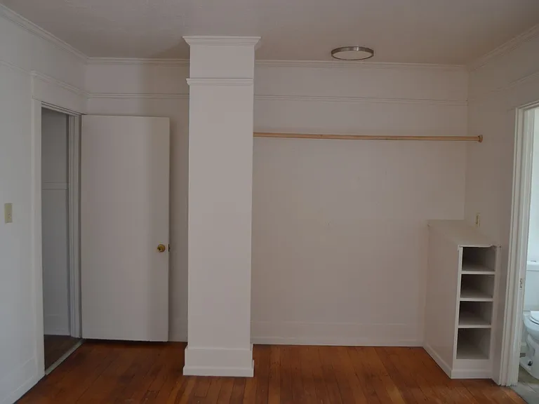 Money Apartment Building - 2 — Photo 10