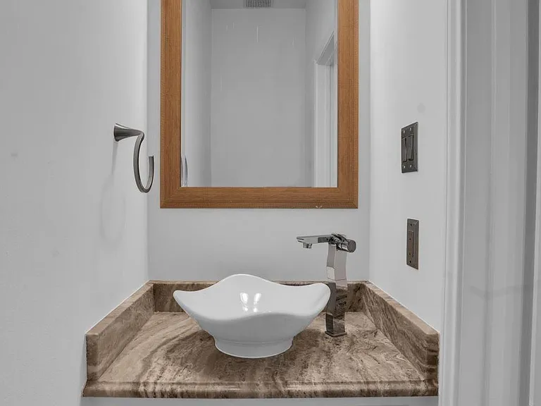 12411 Exbury Ct — Photo 34