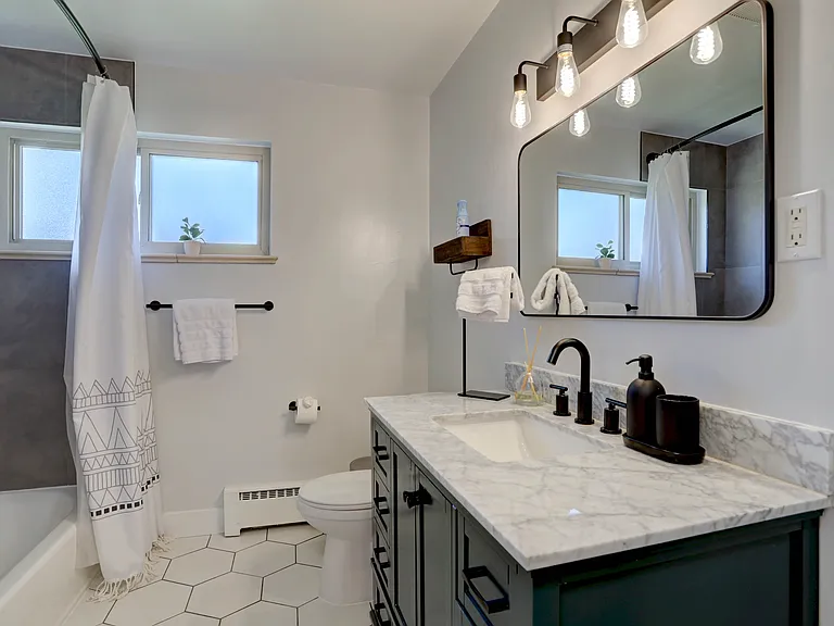 6306 W 32nd Ave — Photo 16