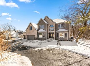 1129 W Palatine Rd, Palatine, IL 60067
