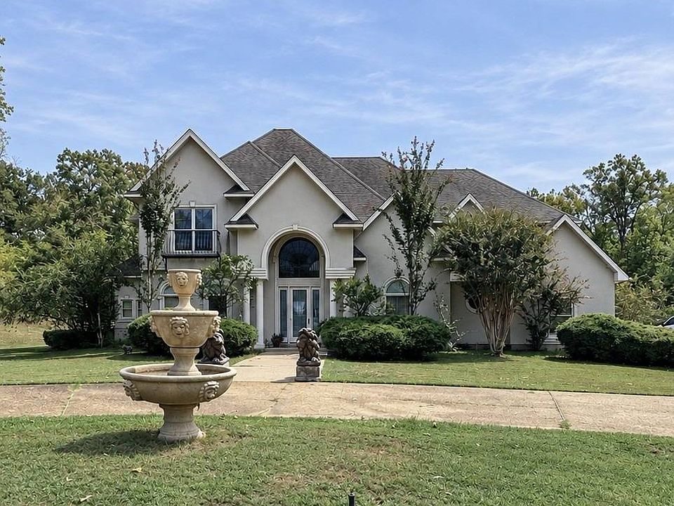 1st image of 2048 Wooded Dr